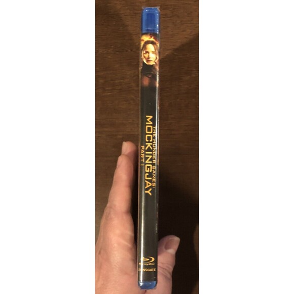 The Hunger Games: Mockingjay, Part 1 (Blu-ray/DVD, 2015, 2-Disc Set) Slipcover - Picture 9 of 10